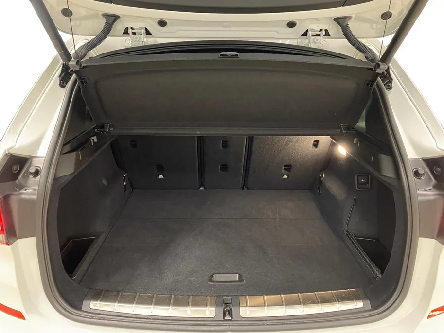 BMW X1 X-DRIVE | 2.0 HIGH EXECUTIVE | M-SPORT | PANODAK | LEDER | DEALERONDERHOUDEN |