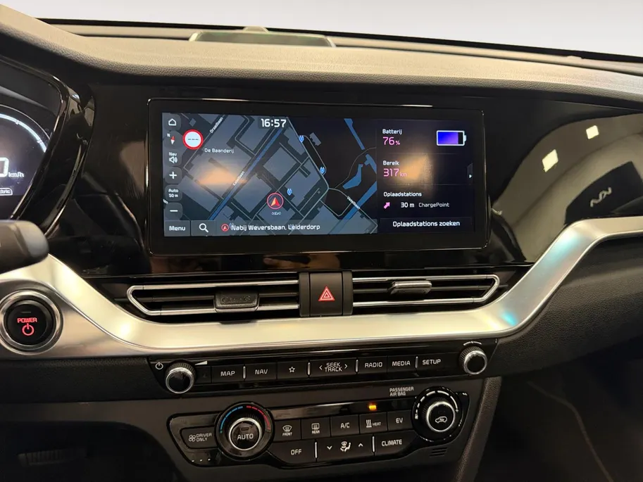 Kia e-Niro DynamicPlusLine 64 kWh | 97,6% SOH | Navigatie | Camera | Apple Carplay/Android Auto | Adaptieve Cruise Control | Stoel/Stuurverwarming | Lichtmetalen Velgen |