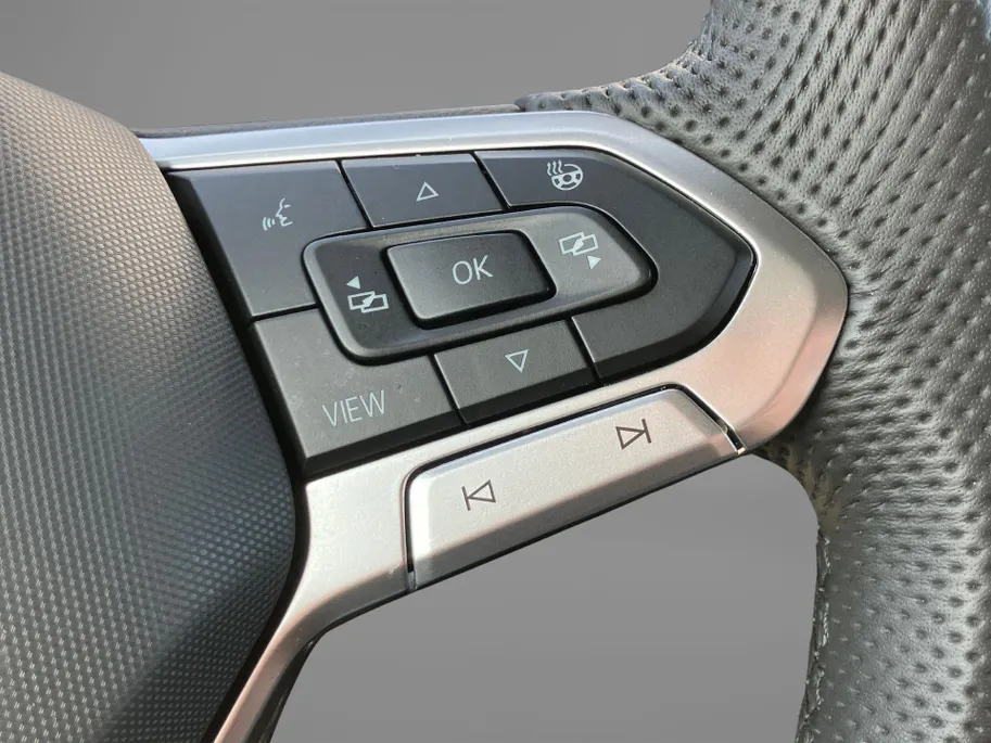 Volkswagen Touareg 3.0TSieHybrid 340kW/462PK 4MOTION R Edition · Panoramadak · Leder · DYNAUDIO · 360°Camera · Luchtvering · Garantie t/m 22-07-2030 of 100000km.