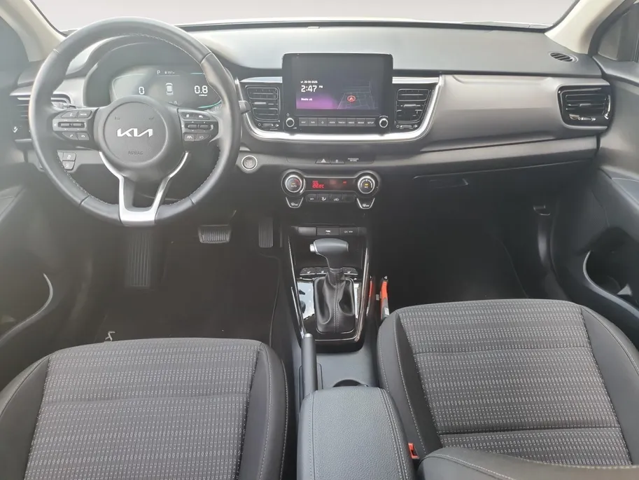 Kia Stonic 1.0 T-GDi MHEV DynamicPlusLine | Stoel en stuurverwarming | Climate control | Navigatie | Camera | Keyless met startknop | Apple Carplay / Android Auto |