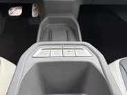 Kia EV3 GT-Line Business Edition | 2025 LEVERING DIVERSE KLEUREN BESCHIKBAAR!  | GT-Line interieur en exterieur details | Stoel- en stuurverwarming | Parkeersensoren voor- en achter | Dodehoekassistentie | Achteruitrijcamera | Apple/Android Carplay|