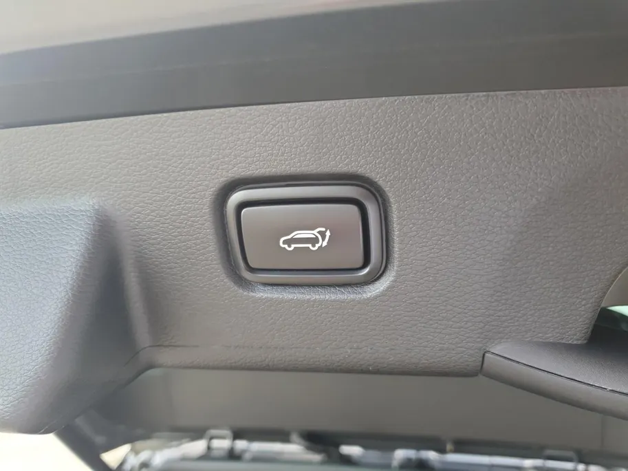 Kia Sportage 1.6T MHEV GT-Line | Stoel en stuurverwarming | Panorama schuifdak | Camera | Elektrisch bedienbare voorstoelen | Apple Carplay / Android Auto | Elektrische achterklep |