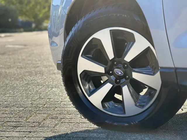 Subaru Forester 2.0 Luxury Automaat | Trekhaak | All Season Banden | Elek. Schuif/Kantel Dak | Adaptieve Cruise Control