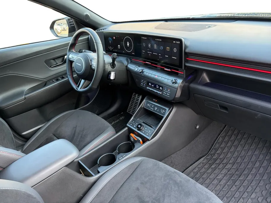 Hyundai Kona 1.6 GDI HEV N Line | Als nieuw !| Suede bekleding | BOSE audio | NU Rijklaarprijs! Incl.garantie, APK, Onderhoudsbeurt etc!