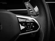 Volkswagen Tiguan 1.5 TSI 150pk DSG R-Line Business+ · Leder · Panoramadak · Apple/Android Car Play · Dodehoeksensor · Elek. Achterklep · 360 Camera · All-season banden · 19'' Inch · EXTRA INRUILKORTING ·