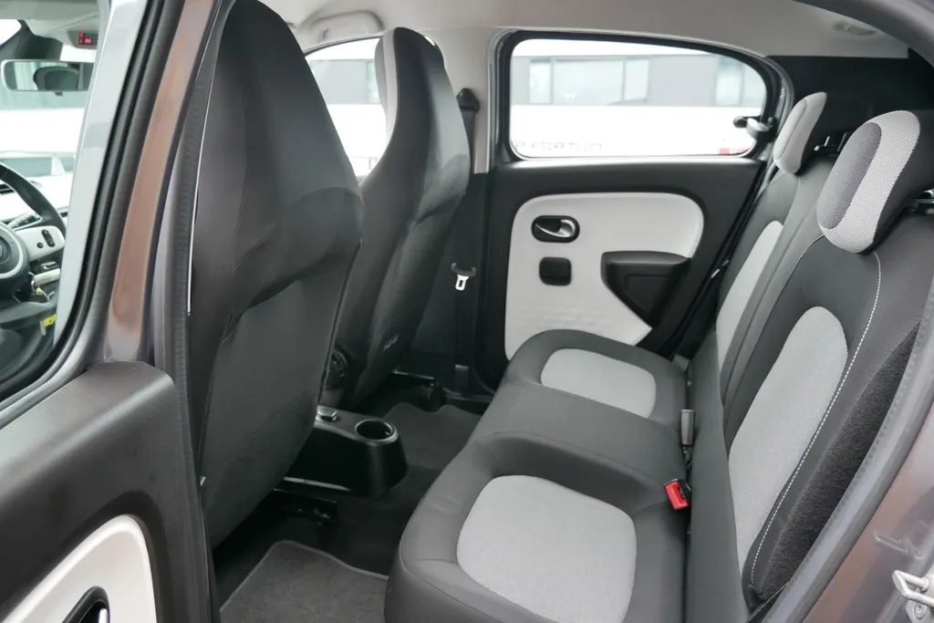 Renault Twingo Z.E. R80 Collection *Automaat*Navi*Climate*Parkeersensoren*Hoge instap*Kleine Draaicirkel!