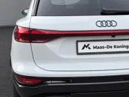 Audi Q6 e-tron S edition performance 100 kWh 306pk · Panoramadak · 360 Camera · Wegklapbare Trekhaak · Elek. Voorstoel · 21'' Inch · Garantie t/m 11-05-2031 of 100.000km