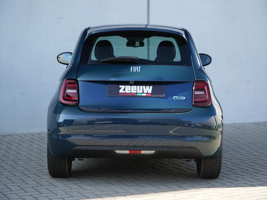 Fiat 500e Icon 42KWH | Camera | Navi | Carplay | Winter | Style | 16' VERKOCHT