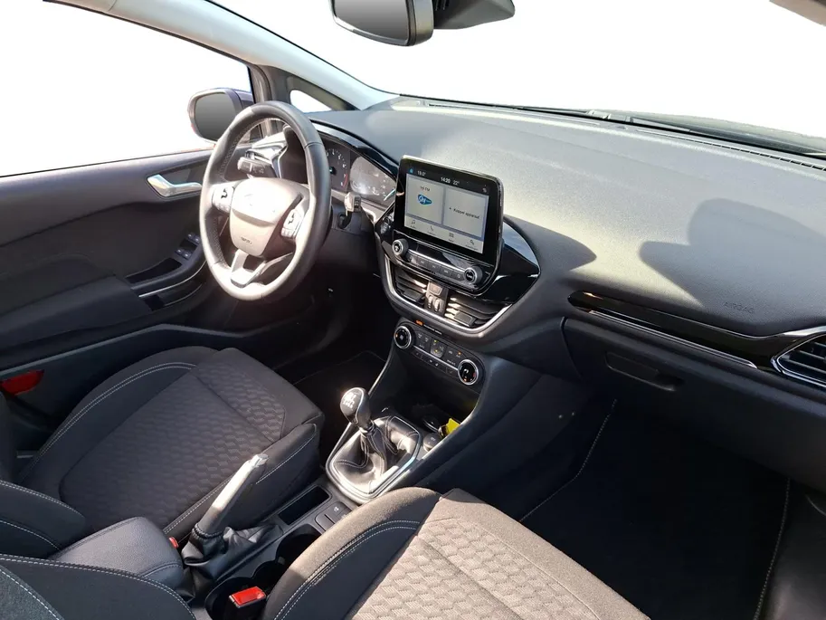 Ford Fiesta 1.0 EcoBoost Hybrid Titanium | Stoel- stuur en voorruitverwarming | Apple Carplay & Android auto | Cruise control