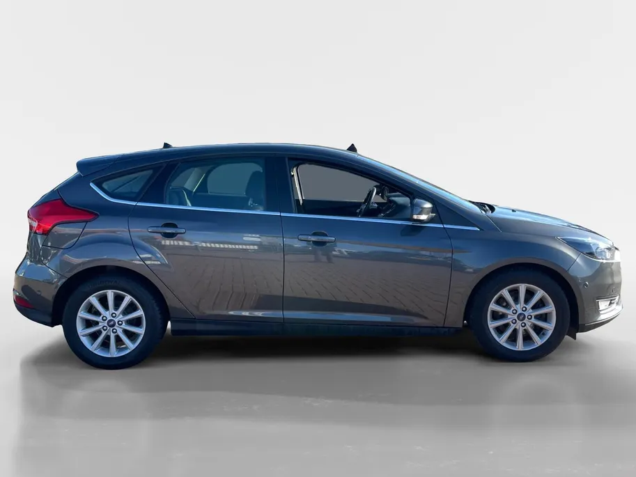 Ford Focus 1.5 Titanium *Automaat*Navi+Camera*Climate Control*Winter Pack*LM.Velgen*Zeer nette auto!