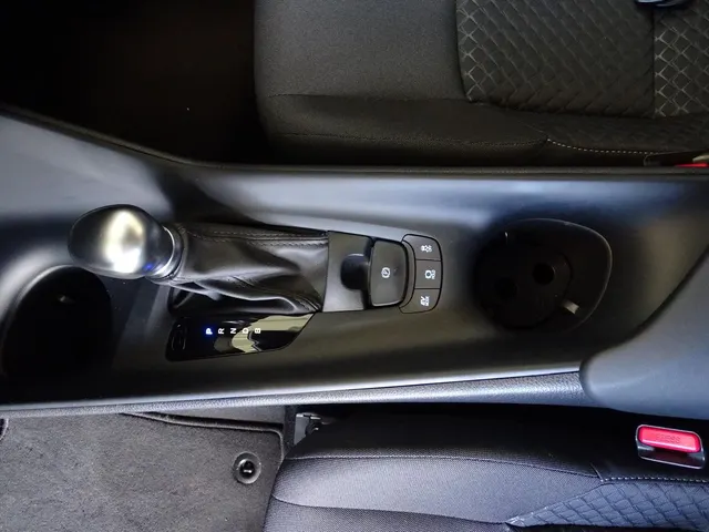 Toyota C-HR 1.8 Hybrid 122pk CVT Active | Apple CarPlay | Android Auto | Ada