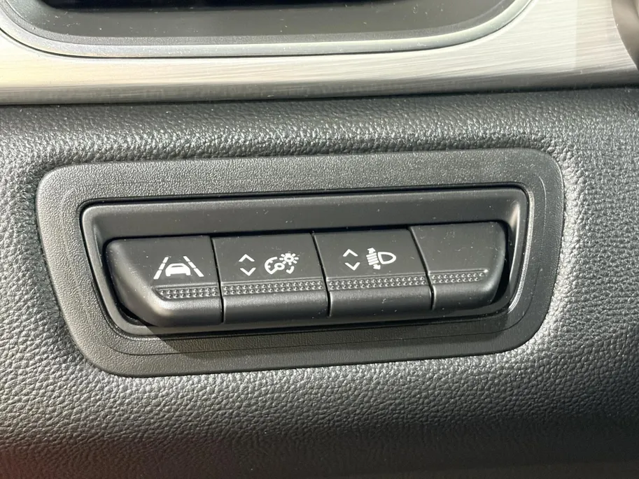 Renault Captur 90PK TCe Intens | Navi | Camera | Climate Control | Parkeersensoren | Apple CarPlay/Android Auto | Licht & Regen Sensor | Full LED | Lichtmetalen Velgen | Armsteun |