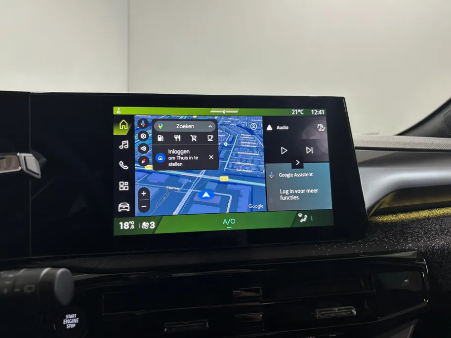Renault Clio 160PK Full Hybrid Techno Automaat | Lichtmetalen Velgen Hoogglans Zwart | Adaptive Cruise Control | Google Built-in | Camera | Apple CarPlay/Android Auto | Full LED | Armsteun | Licht & Regen Sensor |