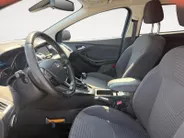 Ford Focus Wagon 1.0 Titanium 125 pk | Airco | Navigatie | LM Velgen | Dealer onderhouden!