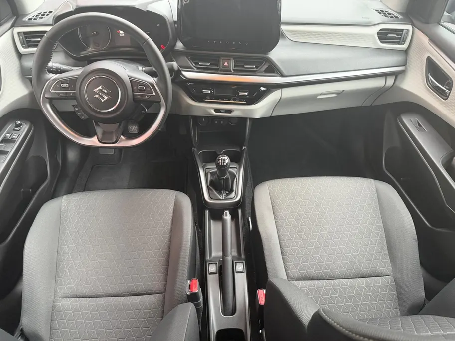 Suzuki Swift 1.2 Style Smart Hybrid 82PK | Navgiatie | Climate Control| Camera| Stoel verwarming| Metallic lak| 4 seizoen banden| Keyless start | Parkeer sensoren