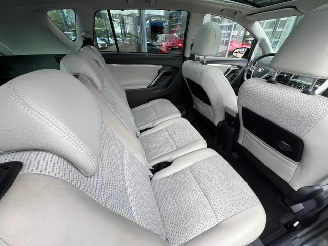 Toyota Verso 1.8 VVT-i Dynamic Business Top 5 editie AUTOMAAT | TREKHAAK | A.CAMERA | STOELVERWARMING | PANORAMADAK | 17INCH LMV | NED. AUTO |
