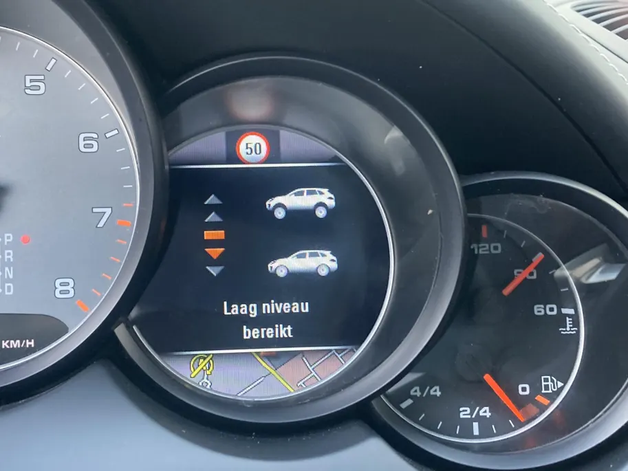 Porsche Cayenne 3.6 GTS 441 pk automaat Panoramadak - Alcantara Leder - Navigatie - Bose Audio - 21inch LM  - volledig onderhouden