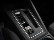 Volkswagen Golf Life Edition 1.5 eHybrid 204 PK 6 versn. DSG · Achteruitrijcamera · Draadloze telefoonlader · Comfort pakket ·