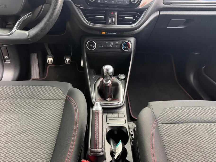 Ford Fiesta 1.0 EcoBoost ST-Line 12 MAANDEN BOVAG GARANTIE | ELEKTRISCHE RAMEN | BLUETOOTH AUDIO | AIRCO