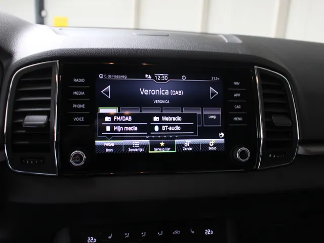 Škoda Karoq 1.0 TSI Business Edition Navigatie | climate Control | Stoelverwarming |