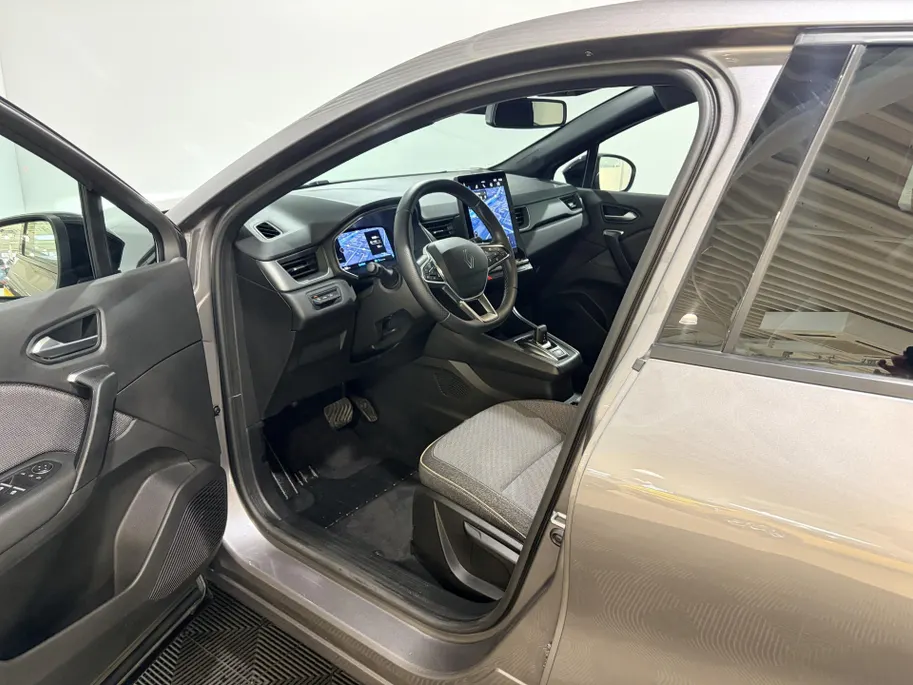 Renault Captur 160PK E-Tech Full Hybrid Techno Automaat | Camera | Parkeersensoren | Adaptive Cruise Control | Climate Control | Apple CarPlay/Android Auto | Full LED | Licht & Regen Sensor | Lichtmetalen Velgen |