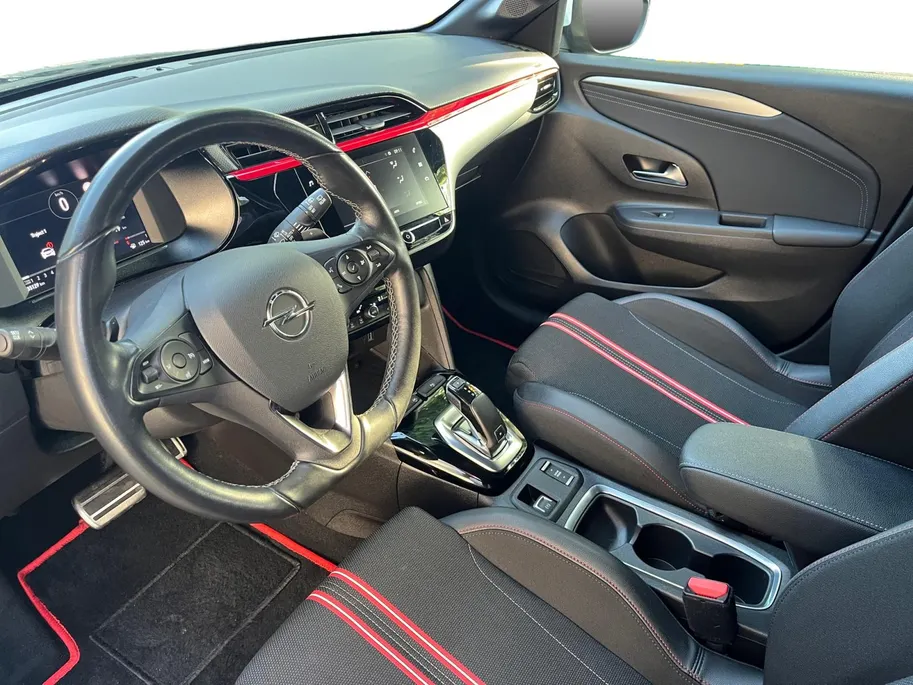 Opel Corsa 1.2 Edition | AUTOMAAT | Carplay | Stoelverwarming | Dodehoek detectie | Climate Control | Draadloze telefoonlader | Parkeercamera