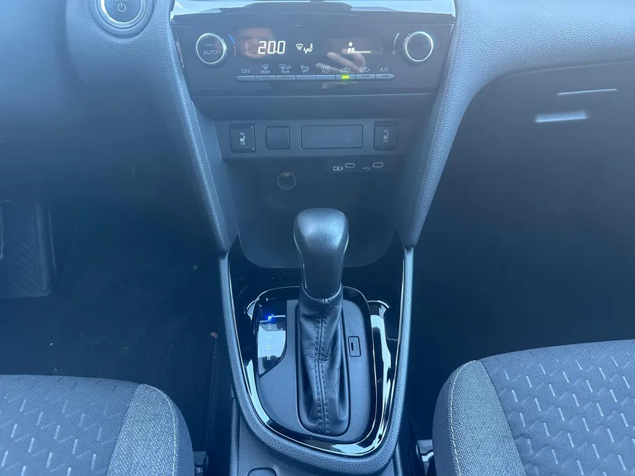 Toyota Yaris Cross 1.5 Hybrid 115 First Edition | CAMERA | CARPLAY | STOEL - STUUR - VOORRUITVERWARMING |