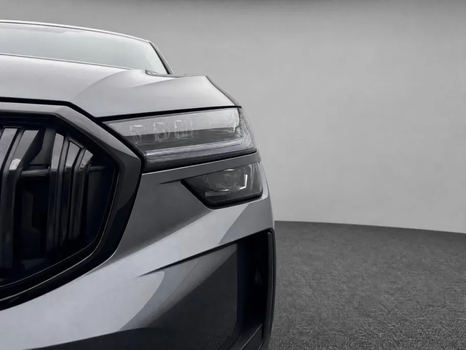 Škoda Kodiaq Sportline Business 1.5 TSI PHEV 150 kW / 204 PK SU V | Metallic Lak | Trekhaak wegklapbaar | 19'' Lichtmetalen Velgen | 2000,- inruilpremie!!