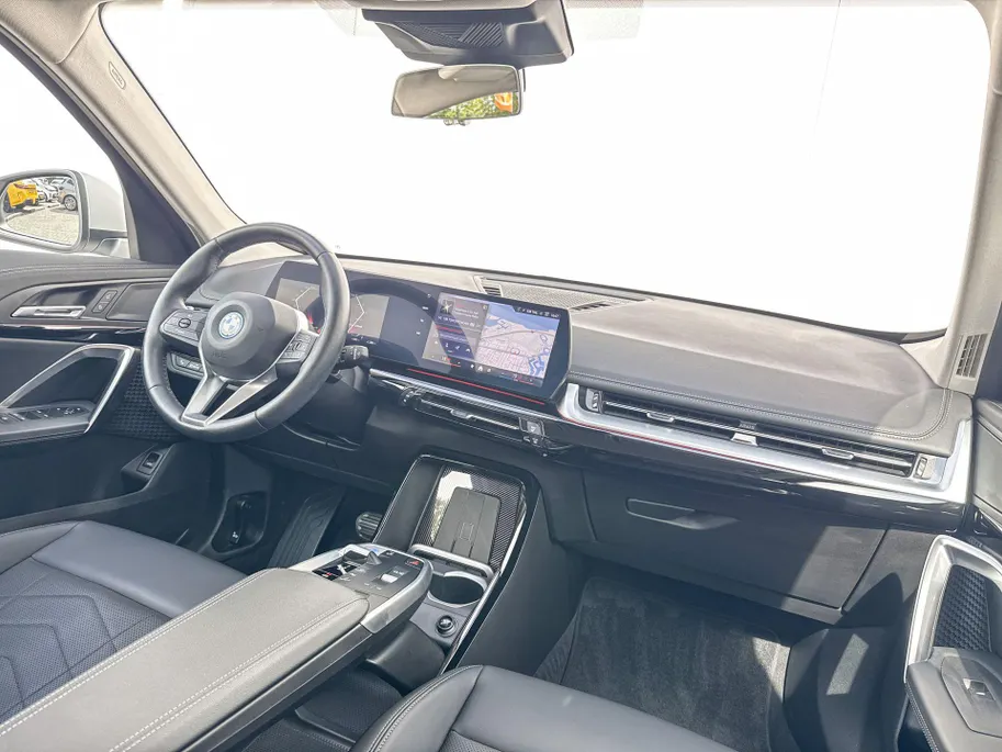 BMW iX1 xDrive30