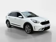Kia Niro 1.6 GDi Hybrid ExecutiveLine | Trekhaak | Stoel verwarming en koeling | Lederen bekleding | Navigatie | Dodehoek detectie | Apple Carplay / Android Auto | Verbruik 1 op 20!