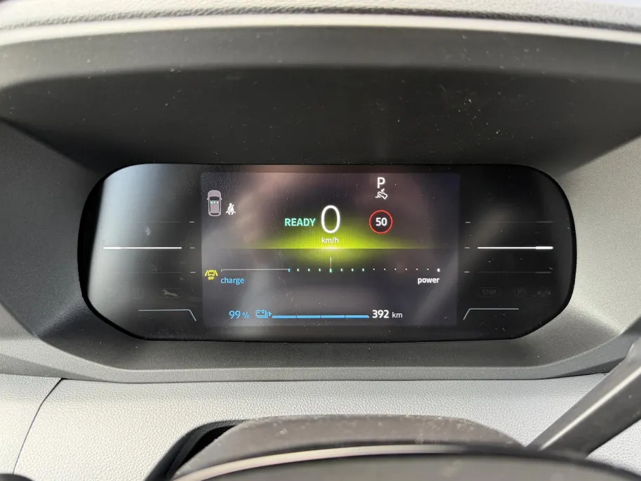 Renault Master E-Tech T35 L2H2 Advance Long Range 87 kWh Automaat | DEMO | Trekhaak | RVS Side & Backbar | Laadruimte Betimmering | Navi | Camera | Apple CarPlay/Android Auto | Full LED | Climate Control | Parkeersensoren |