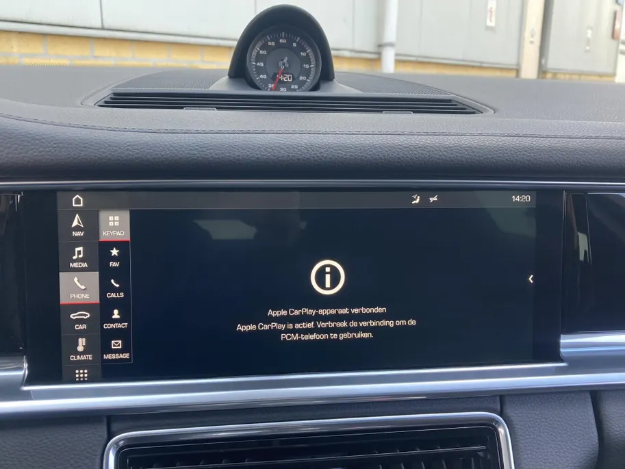 Porsche Panamera Sport Turismo 4 - 3.0 331 pk Sport Chrono - Panoramadak - Stoelverwarming  - Luchtvering - 21 inch lichtmetalen velgen