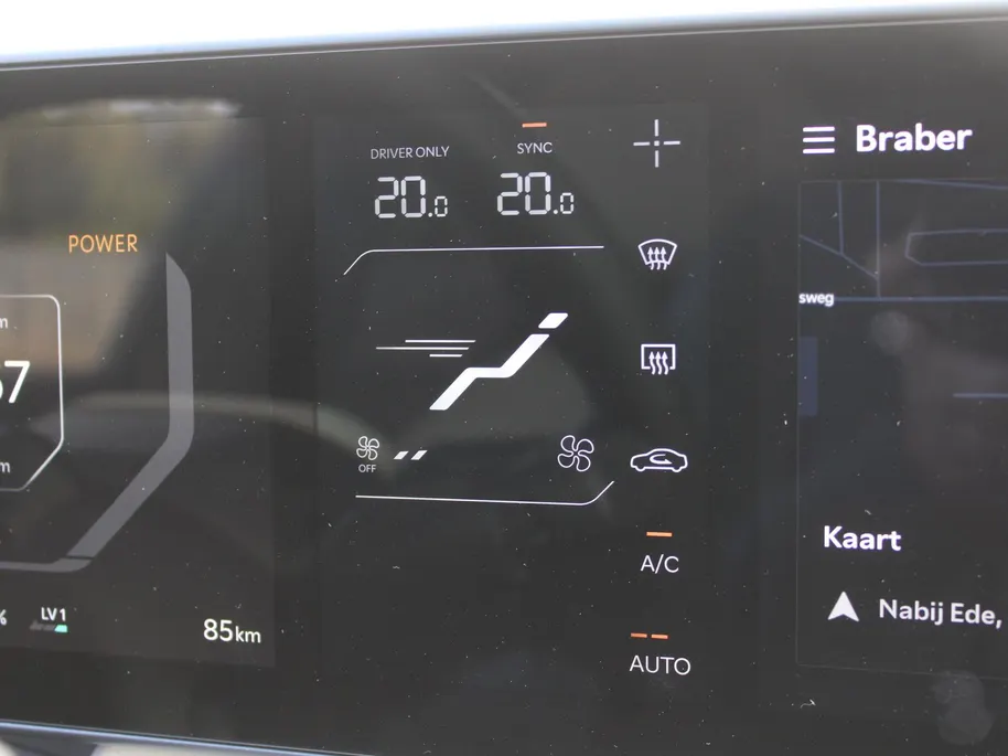 Kia EV4 Fastback GT-PlusLine 81.4 kWh | Schuifdak | Stuur-/stoelverwarming + ventilatie | Camera rondom | Elek. stoelverstelling | Leer | HUD | LED | 19' LM |