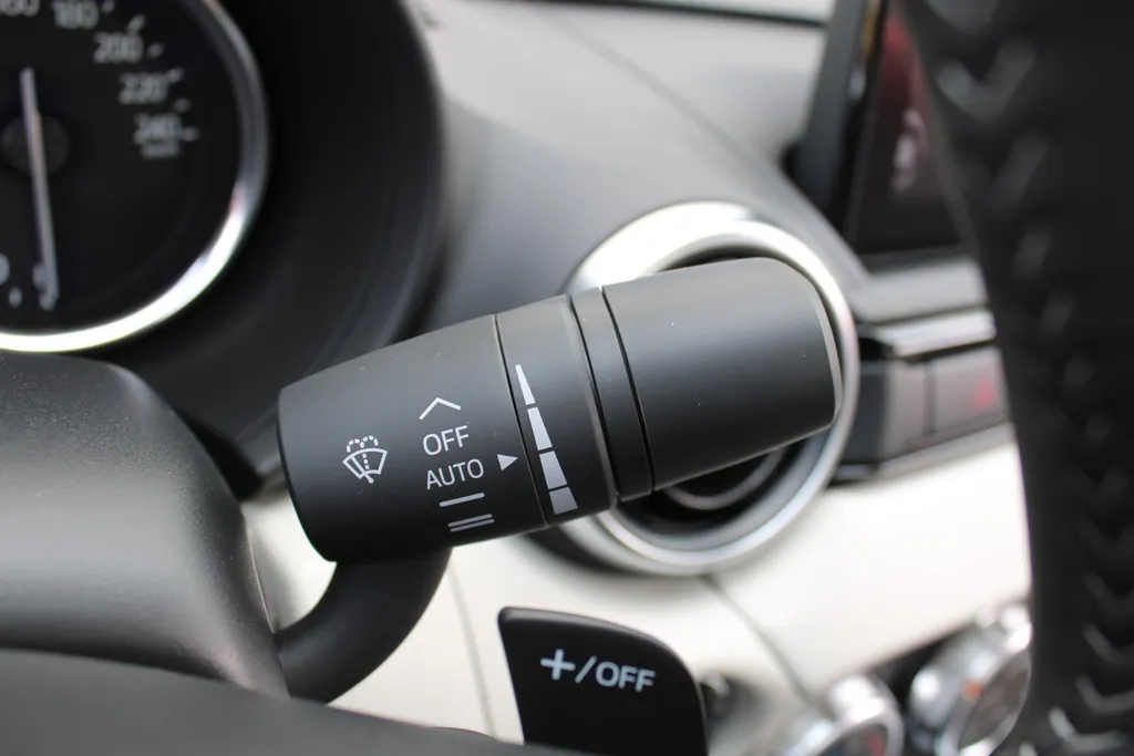 Mazda MX-5 2.0 SkyActiv-G 6AT 184PK Kizuna | Automaat | Leder | CAmera | Bose Audio | Nu met extreem hoge korting! |