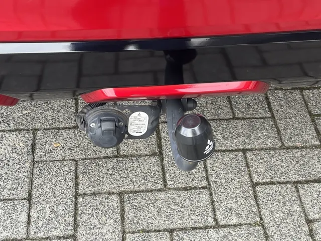 Mitsubishi Eclipse Cross 2.4 PHEV Instyle+ | Panoramadak | Trekhaak | All Seasons