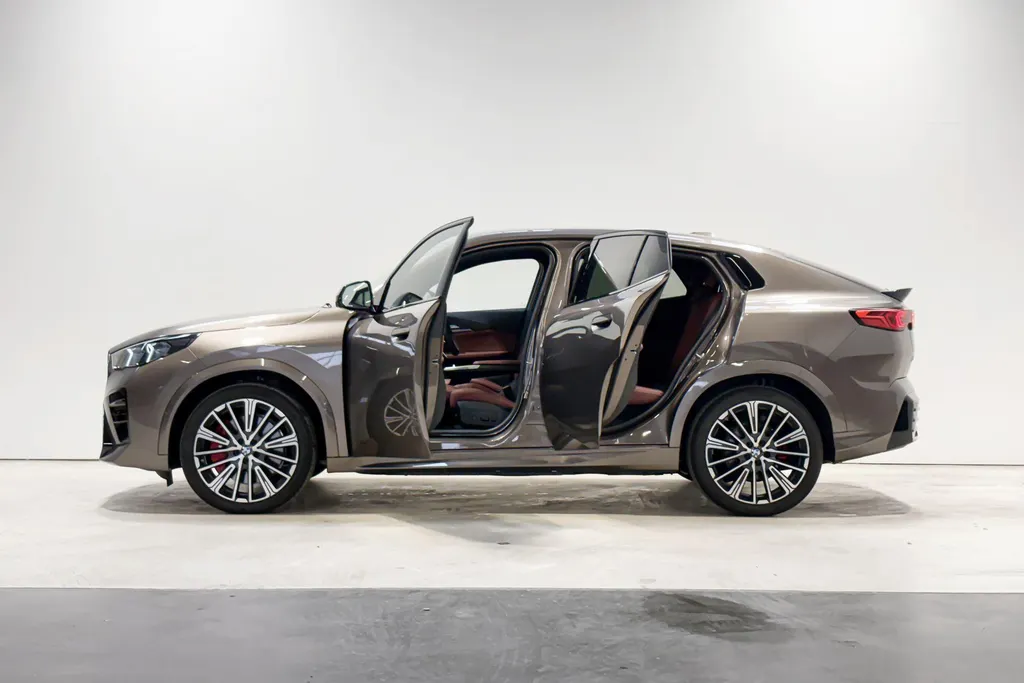 BMW iX2 eDrive20 M Sport Edition Innovation Pack