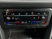 Volkswagen Tiguan 1.5TSI/150PK R-Line DSG · Panoramadak · Harman Kardon sound · Apple/Android Car Play · Camera + Parkeersensoren