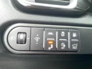 Kia XCeed 1.6 GDi PHEV DynamicPlusLine | Navi | Clima | Camera | Schuif/Kanteldak | Stoel/Stuurverwarming | Adaptieve Cruise | El. Achterklep | Apple Carplay | Android Auto
