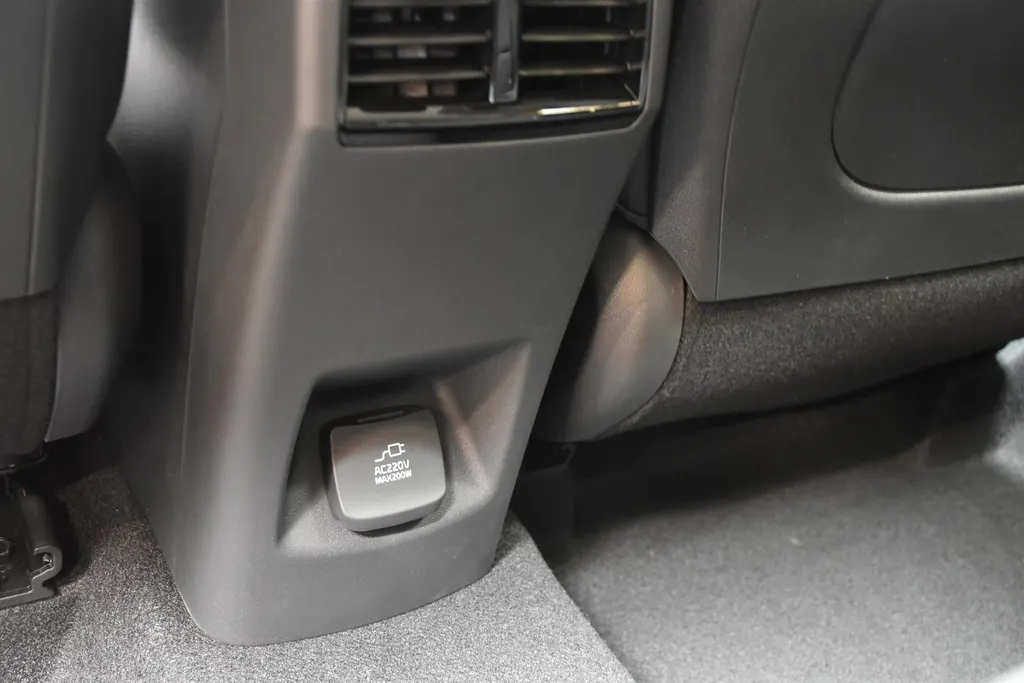 Kia Niro 1.6 GDi Hybrid 138pk DCT6 DynamicLine Direct leverbaar!