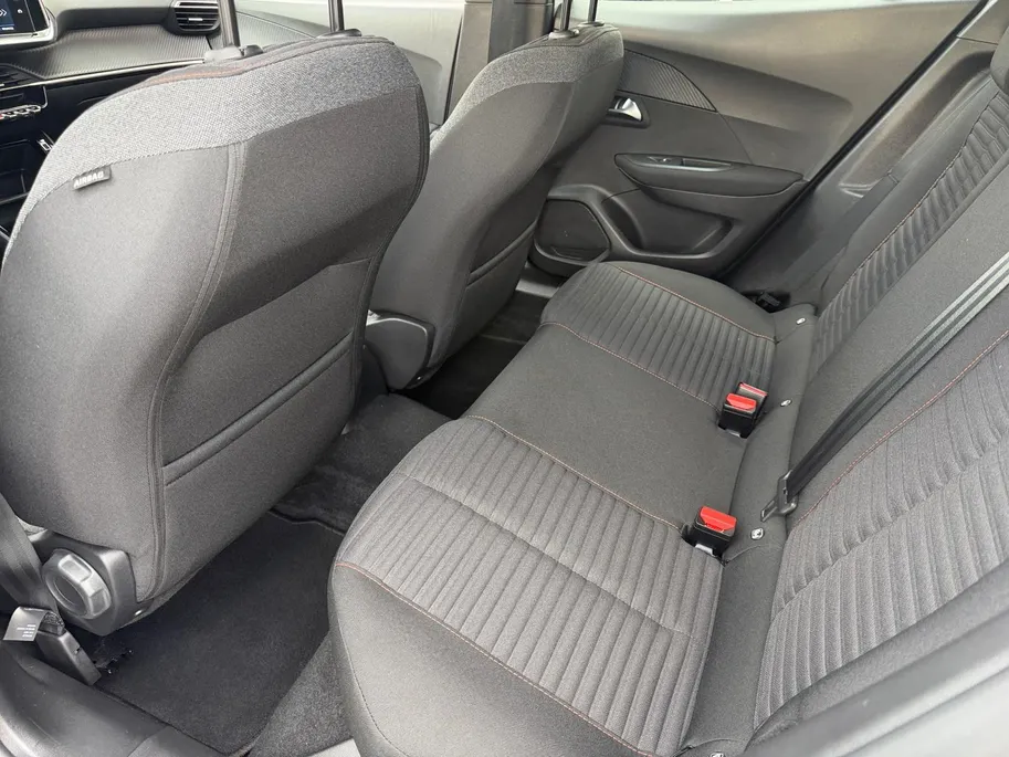 Peugeot 2008 1.2 PureTech Active Pack | 360 Camera | Apple Carplay | Android Auto | Navigatie |