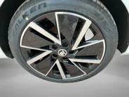 Škoda Octavia Combi 1.4 TSI 204pk DSG PHEV Sportline Business Panoramadak · Stoelverwarming · Apple/Android Car Play ·