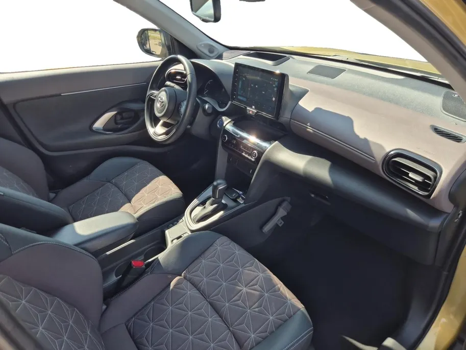 Toyota Yaris Cross 1.5 Hybrid Executive | Cruise Control | Climate Control | Camera | Head-up Display | Navigatie | Stoelverwarming |