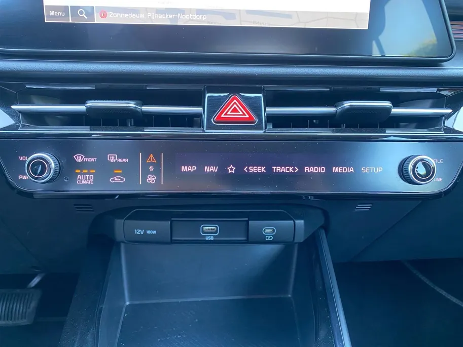 Kia Niro 1.6 GDi Hybrid DynamicLine | Climate control | LM velgen | Elektr. bestuurdersstoel | Dodehoekdetectie | Navigatie | Parkeercamera | Cruise control