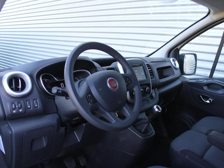Fiat Talento 2.0 MultiJet L2H1 SX DC | Dubbele Cabine | 6-zits | Navi | Airco | Cruise | Camera | Side bars | Imperiaal | Opklapbare aluminium oprijplaat | Trekhaak |