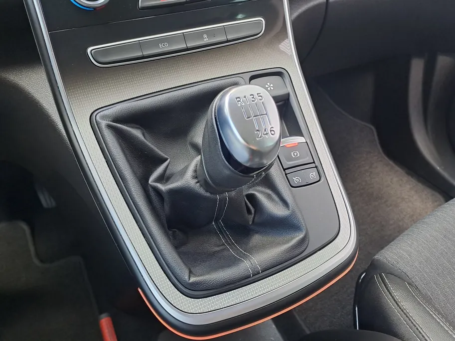 Renault Grand Scénic 1.3 TCe Techno 7p. | Navigatie | Camera | Apple Carplay/Android Auto | Cruise | 7 zitter / persoons