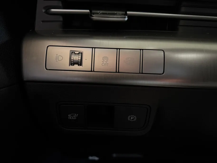 Hyundai Kona 1.6 GDI HEV Comfort Smart | Navigatie | Adaptive cruise control | Climate control | Stoel- en stuurverwarming | Elektrische achterklep | Achteruitrijcamera| Parkeersensoren voor & achter |
