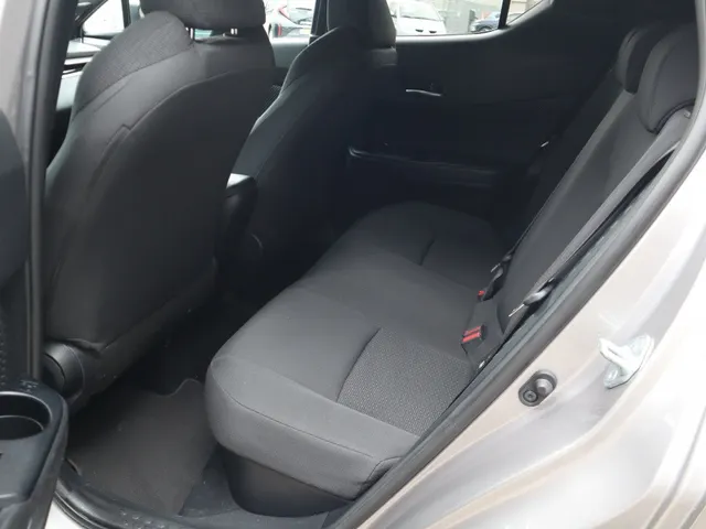 Toyota C-HR 1.8 Hybrid Style Ultimate Blindspot | Stoel en stuurverwarming | All seasons