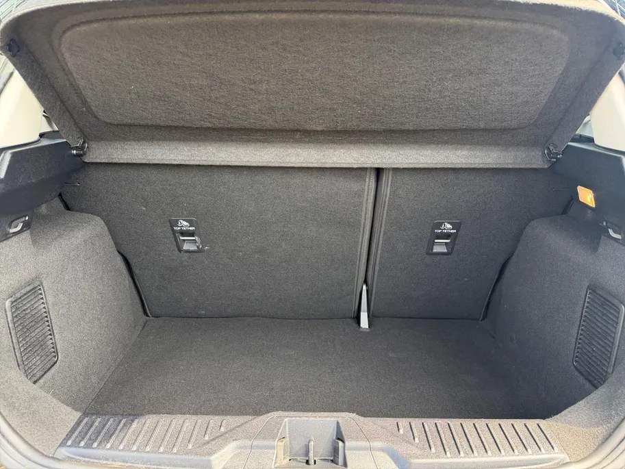 Ford Fiesta 1.0 EcoBoost Hybrid Titanium | Dealer onderhouden | NL auto | Winter pack | Parkeersensor achter | Navigatie via carplay | Apple carplay & Android auto | Cruise control | Bovag garantie |