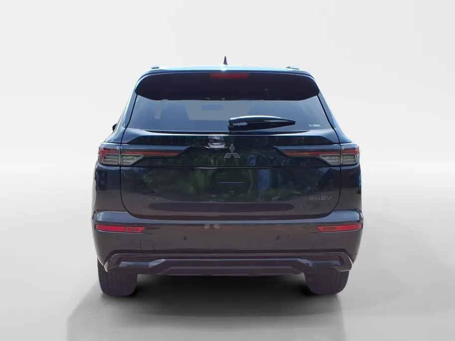 Mitsubishi Outlander 2.4 PHEV Black Edition | Showroom voorraad korting 5.000 euro | Automaat | Navigatie | PDC/Camera | Lederen interieur | 20 inch. | 8jaar Garantie. m26