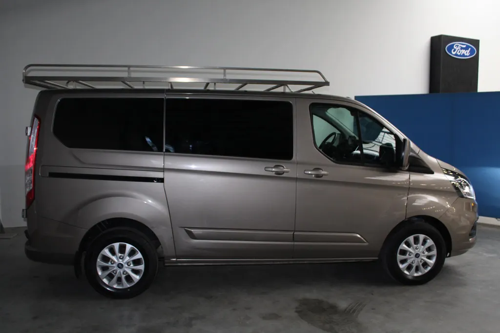 Ford Transit Custom 300 2.0 TDCI L1H1 Limited | Drivers Assistance Pack | stoel & stuur verwarming | imperiaal | Safety pack | trekhaak | Apple Carplay/Android Auto |